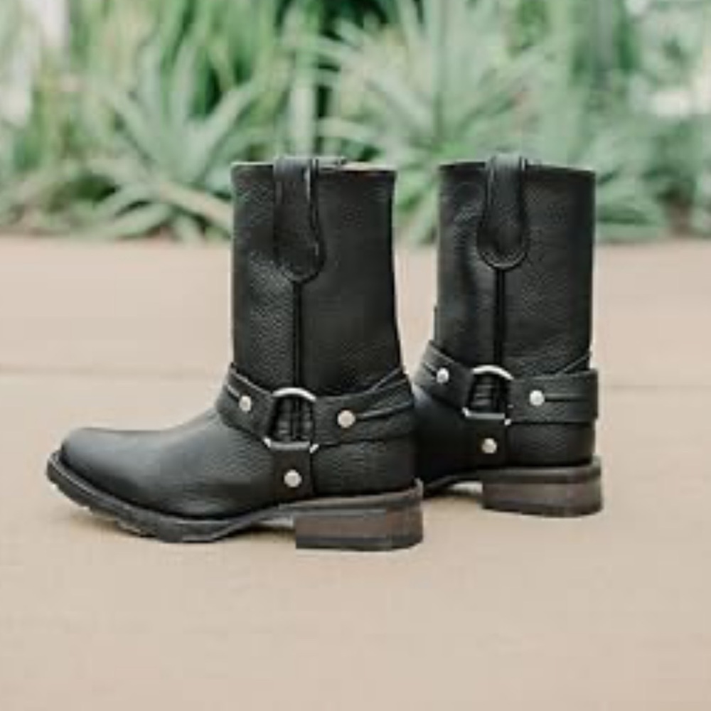Carreta Boots Kids Size 12.5